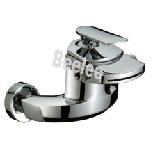 Single Handle Wall Mount Brass Waterfall Bathtub Faucet (Qh0701W)